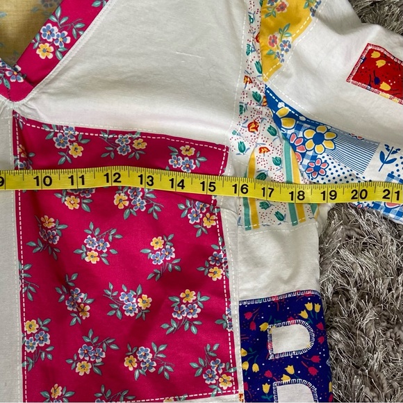 Handmade women v neck asymmetrical hemline cotton uniform top. Size 14.(M). Used - Picture 6 of 9